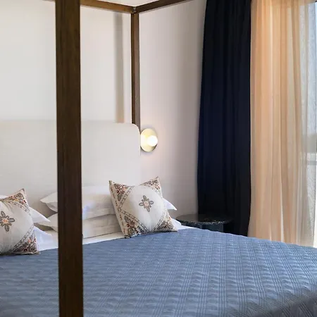 Kallisti Paros 4*