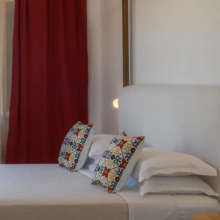 Kallisti Paros 公寓式酒店 *
