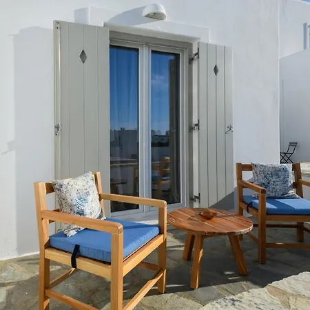 Ξενοδοχείο με διαμερίσματα Kallisti Paros 4*