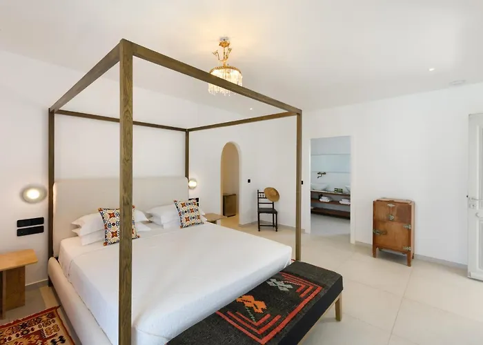 Kallisti Paros Naousa